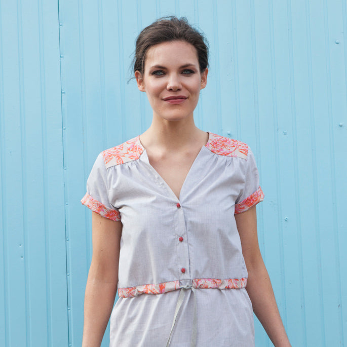 Schnittmuster Kleid/Bluse Emma: Kleid mit kurzen Ärmeln, farblich abgesetzter Tunnelzug, Schulter und Ärmel