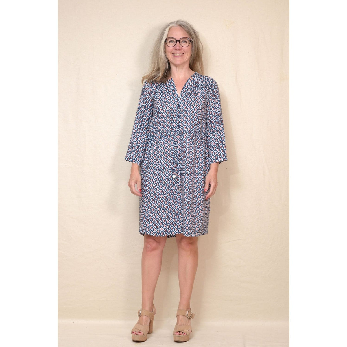 Schnittmuster Kleid/Bluse Emma genäht von Brigitte als Kleid mit 3/4 Ärmellänge aus Viskose in Größe 38 (Oberteil um 4cm gekürzt, Rücken-Rockteil gekürzt)