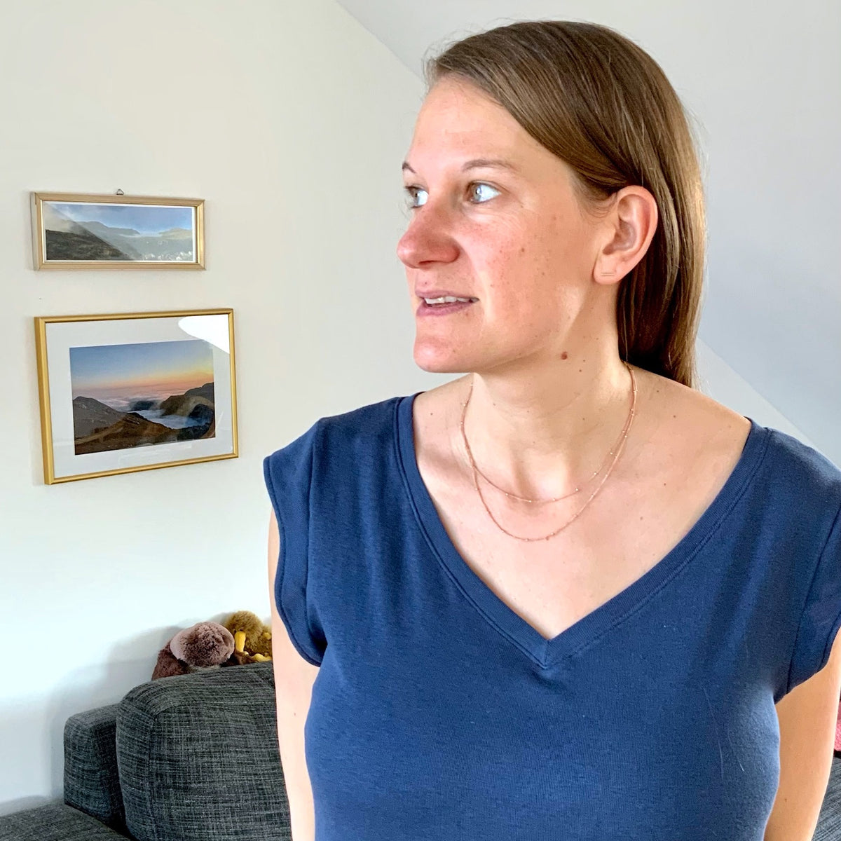 Schnittmuster Shirt Amy, genäht von Bettina mit V-Ausschnitt und extra kurzen Ärmeln