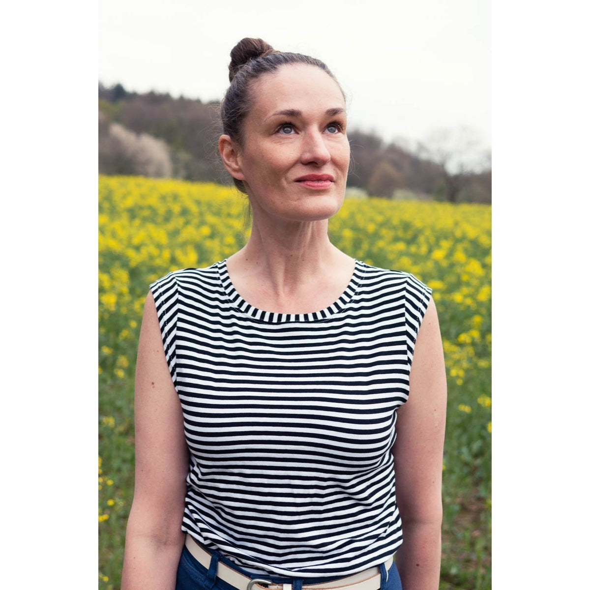 Schnittmuster Shirt/Schlauchkleid Amy genäht von Heike @meee_made, mit extra kurzen Ärmeln und normalem Ausschnitt