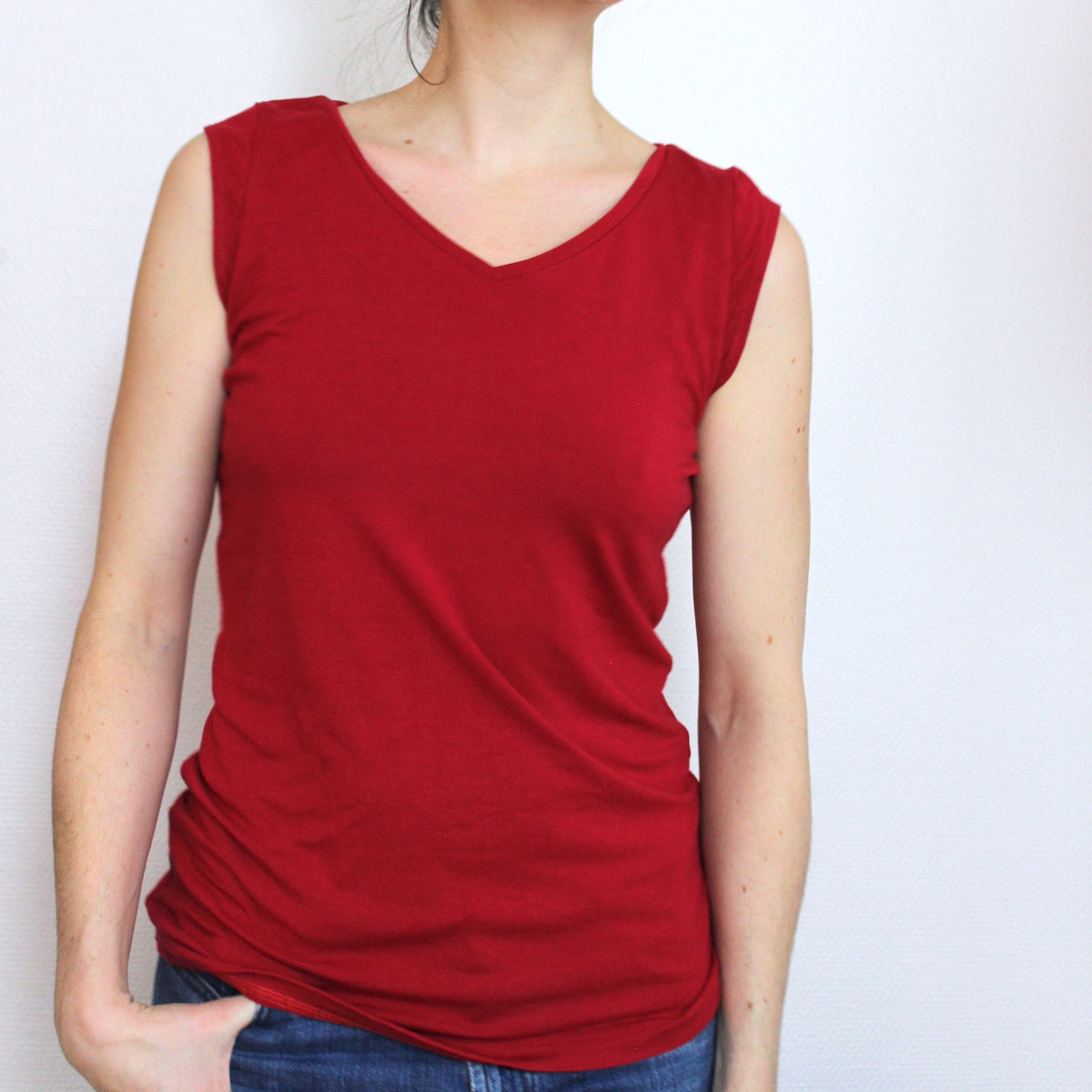 Schnittmuster Shirt/Schlauchkleid Amy:  lange T-Shirt Variante mit V-Ausschnitt und ganz kurzen Ärmeln