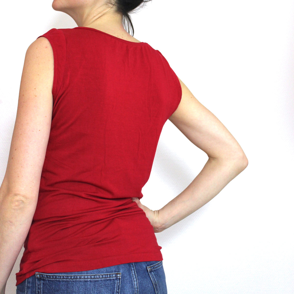 Schnittmuster Shirt/Schlauchkleid Amy:  lange T-Shirt Variante mit hohem Rücken-Ausschnitt und ganz kurzen Ärmeln